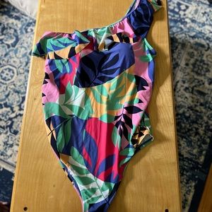 One shoulder maternity bathing suit